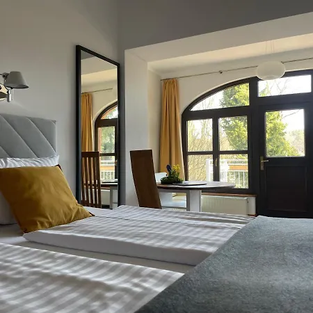 Luisenhof מלון נויגלובסו