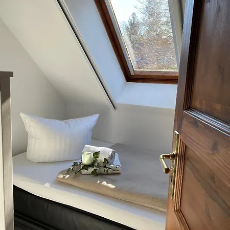 Luisenhof * נויגלובסו