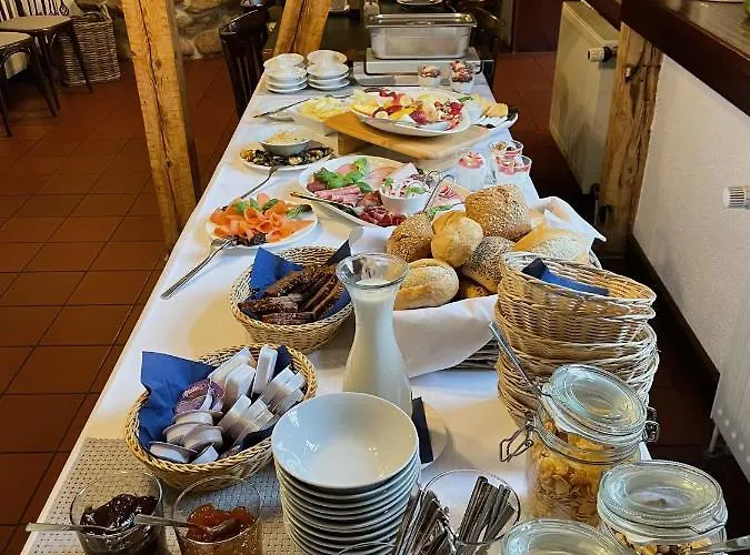 Luisenhof * نويغلوبسوف